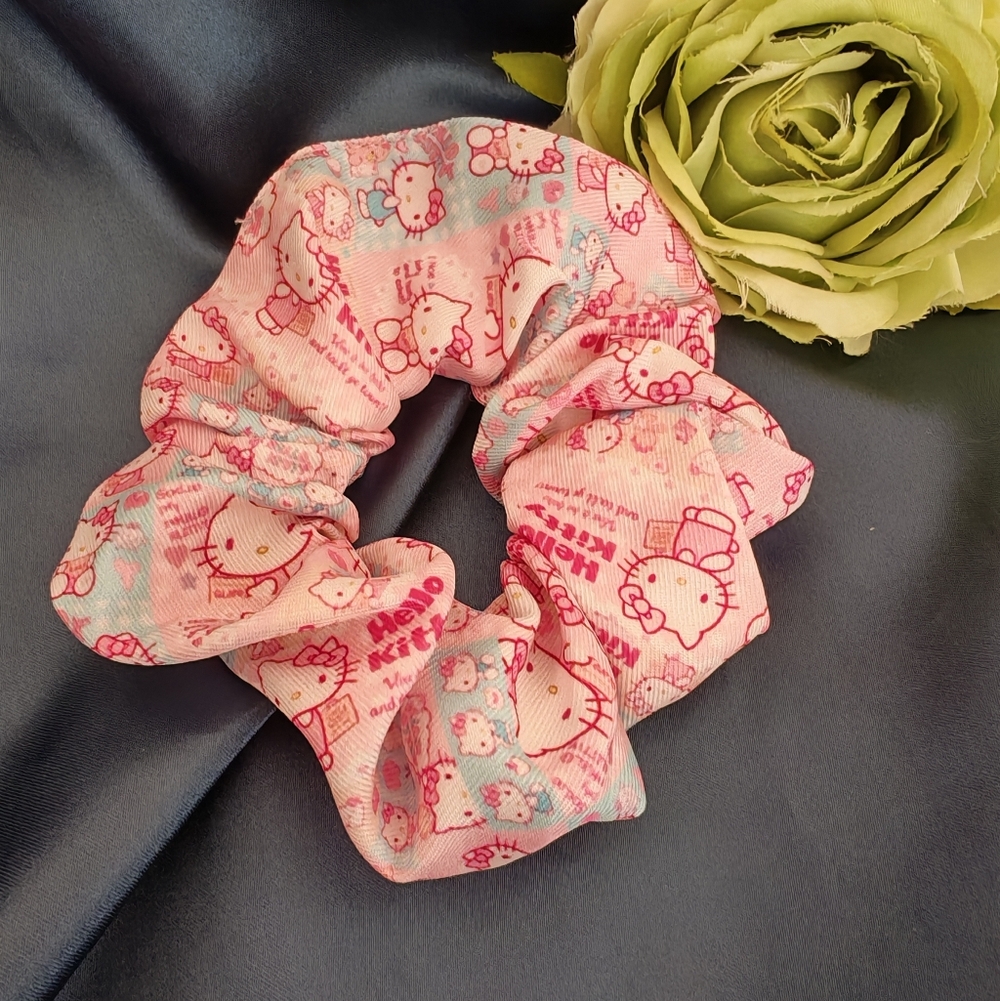 *FREE* Cute Hello Kitty Print Hair Scrunchie